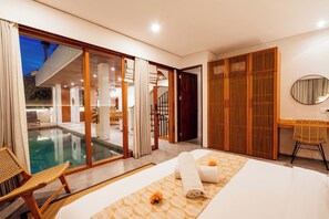 Exklusiv villa - 3 sovrum - privat pool | 3 sovrum, värdeförvaringsskåp på rummet och skrivbord