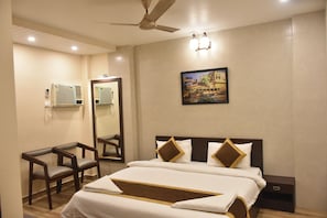 Bureau, fer et planche à repasser, Wi-Fi gratuit