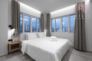 Studio, City View