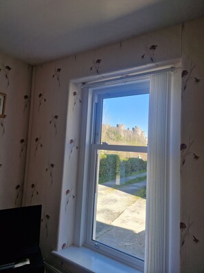 Interior - Family Cottage with Castle View, short walk into Conwy Town. (Conwy)