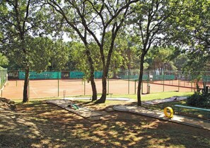 Tennis court - Camping Lanterna - Eurocamp (Tar)