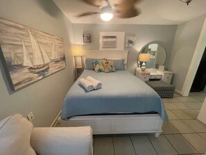 標準開放式客房, 1 張加大雙人床, 廚房, 海濱 | 獨特設計、獨特裝修、免費 Wi-Fi、床單