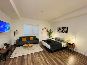 1 bedroom, in-room safe, iron/ironing board, free WiFi