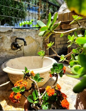 House, Accessible | 2 bedrooms, desk - La Casa di Teta by Superhosthub (Chania)