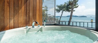 Sacheon Ara Private Pool Villa