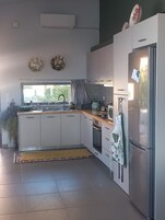 2 habitaciones, escritorio y sistema de insonorización 