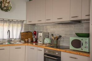 Villa | 2 bedrooms, desk, soundproofing