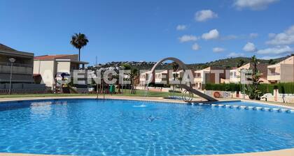 Private villa with barbecue, 3 bedrooms, 2 bathrooms, common swimming pool with jacuzzi