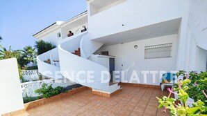 Property grounds - 1 bedroom flat at the foot of the beach , refurbished , with air conditioning (Peníscola/Peñíscola)