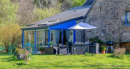 5 bedroom awesome home in Villedieu-les-Poêles
