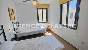 3 dormitorios, tabla de planchar con plancha, wifi