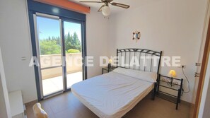3 bedrooms, iron/ironing board, WiFi