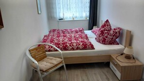 2 bedrooms, bed sheets - Peace & nature - very nice vacation home Mecklenburg Lakeland - 1 km to the lake (Woldegk)