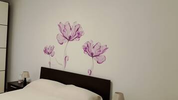 1 Schlafzimmer, BĂŒgeleisen/BĂŒgelbrett, kostenloses WLAN, BettwĂ€sche