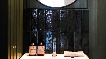 House, Sea View | Bilik Mandi | Pengering rambut, tuala disediakan