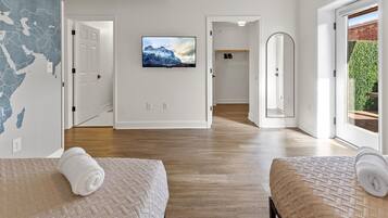 2 soverom, strykejern/-brett, wi-fi og sengetøy