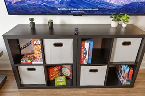 Game room - Steps Away From Mass Ave in Heart of Indy with Balcony (Indianapolis)