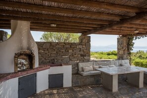 Outdoor dining - Ainakai | Isterni, Paros (Paros)