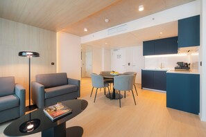 Superior 1 Bedroom Apartment | Living room