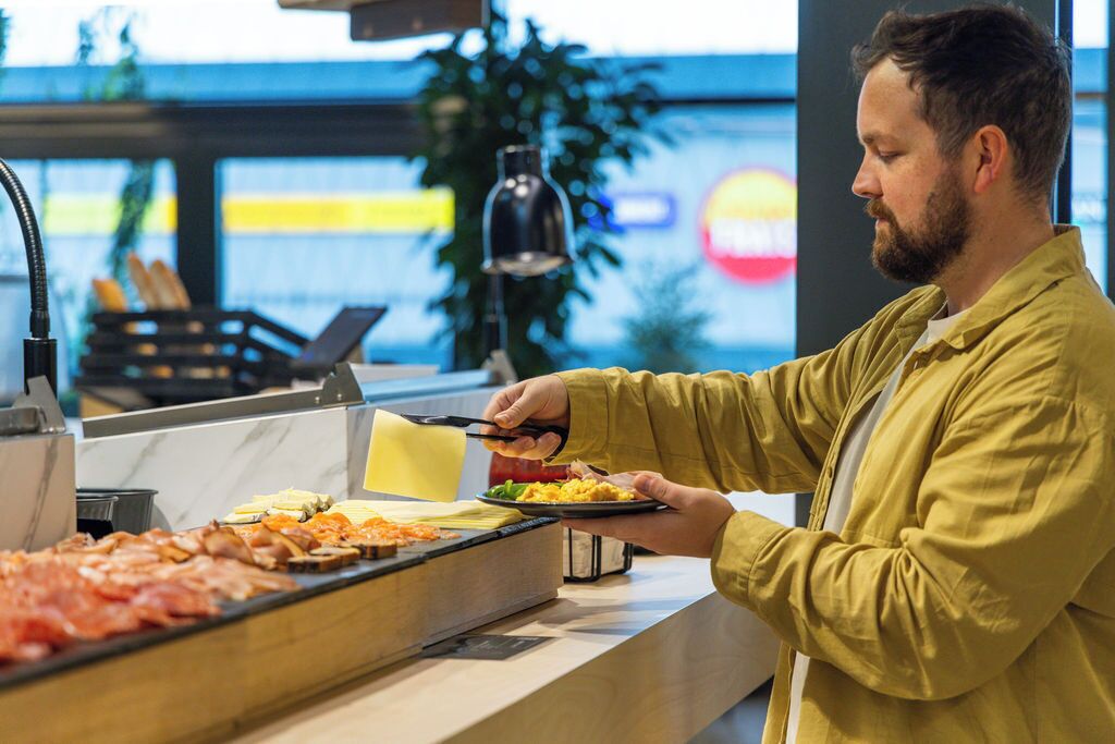 Frokostbuffé hver dag (EUR 20.00 per person)