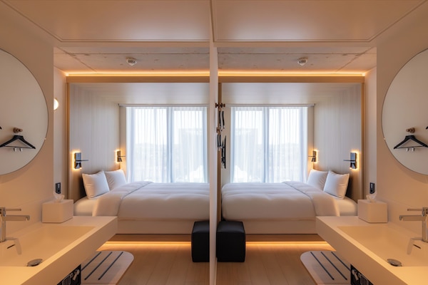 Cozy Room | 2 bedrooms, in-room safe, desk, laptop workspace