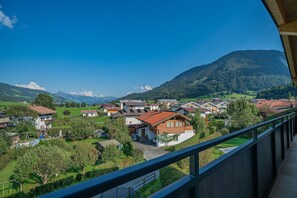 Property grounds - Ap. in Brixental with swimming pond (Brixen im Thale)