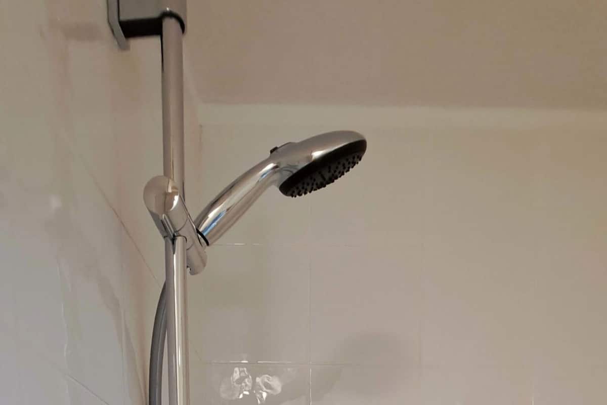 Klassieke kamer, uitzicht op stad | Badkamer | Badjassen, pantoffels