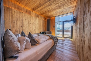 2 bedrooms, free WiFi