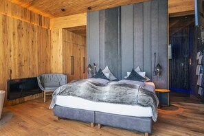2 bedrooms, free WiFi - Chalet in Kaltenbach near Ski Lift & Sauna (Kaltenbach)