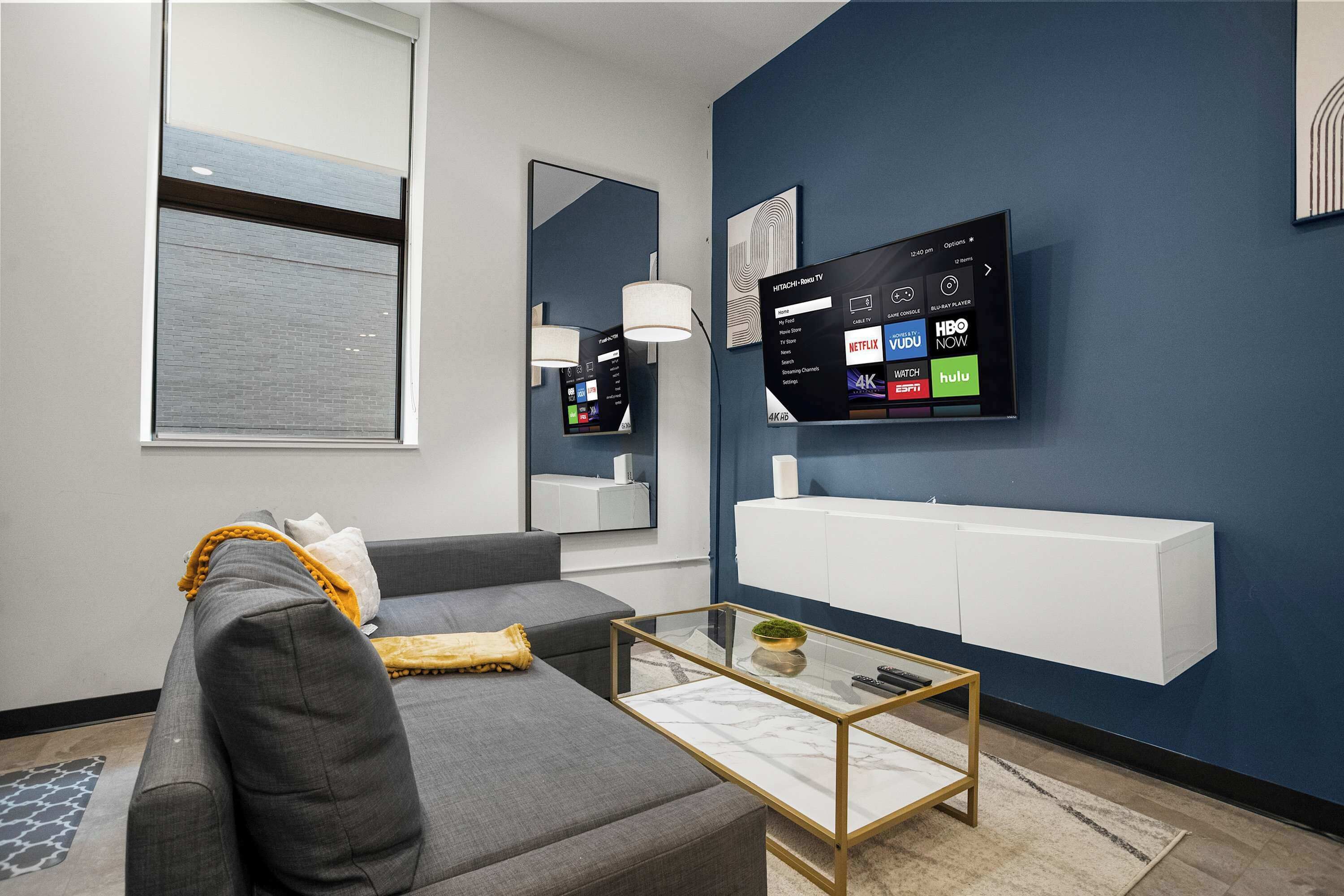 テレビ、書斎 / ワークスペース