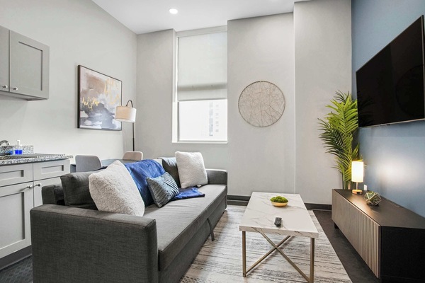 CozySuites | Modern 1BR in Downtown Pitts. #9