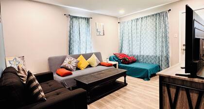 Niagarafalls view, close to the falls
Sleeps 4 - 6, Main Floor, 2bedrooms,1 bath