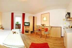 2 Schlafzimmer, Reisekinderbett, kostenloses WLAN