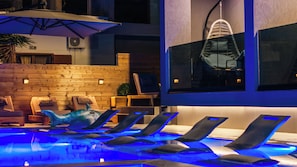 Piscine extérieure (ouverte en saison)