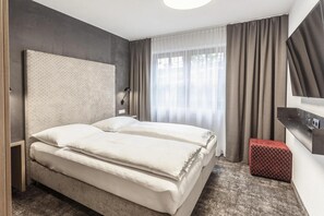 1 bedroom, travel crib, free WiFi