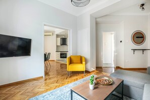 Apartment, 1 Double Bed, Kitchen, City View | Living room | 43-inch Smart TV with cable channels, streaming services