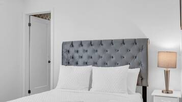 2 habitaciones, tabla de planchar con plancha, wifi y ropa de cama