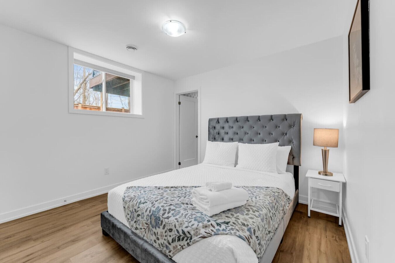 2 多间卧室、熨斗/熨衣板、WiFi、床单