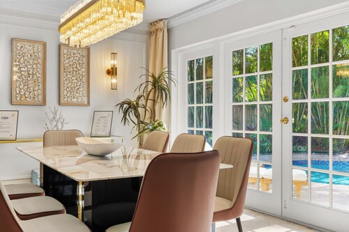 Bel Air Beauty: 4BR, Private Pool & Elegant Comfort Steps from the Beach