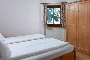 2 bedrooms, Internet