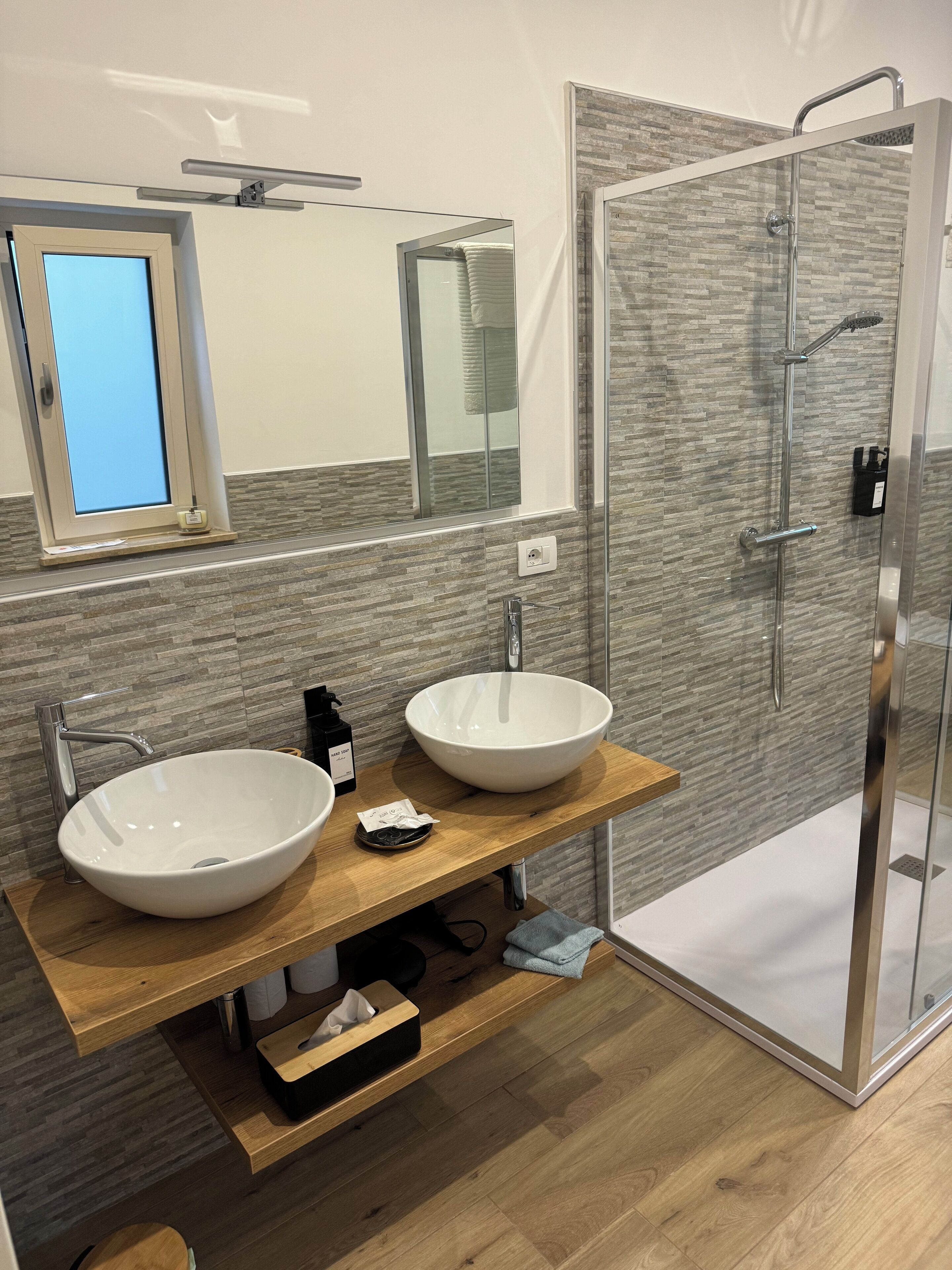 Suite Studio Luxe, vue colline | Salle de bain