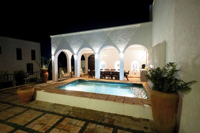 Brand - New & Bright: Gated Courtyard!