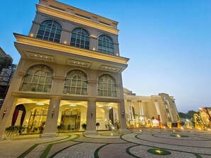 Mặt tiền nơi lưu trú