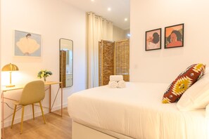 1 habitación, tabla de planchar con plancha y wifi gratis 