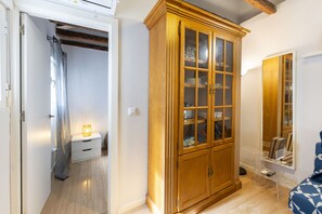 2 slaapkamers, een strijkplank/strijkijzer, gratis wifi