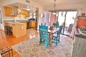 Fun Spanish Furniture - Unique 2 BR Sabino Canyon Gem (Tucson)