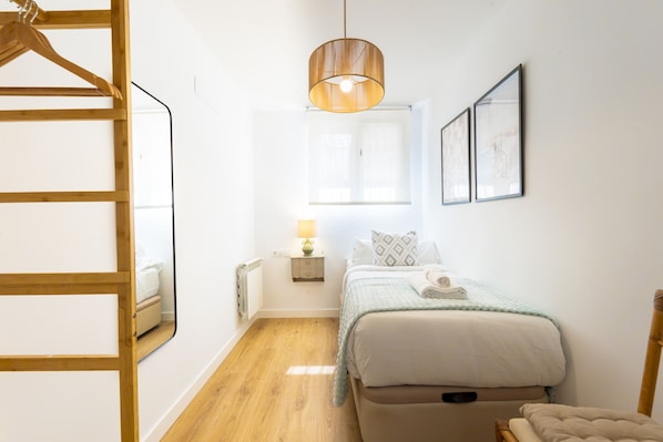 2 chambres, fer et planche à repasser, Wi-Fi gratuit