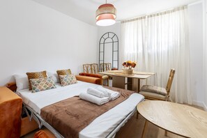 2 habitaciones, tabla de planchar con plancha y wifi gratis 