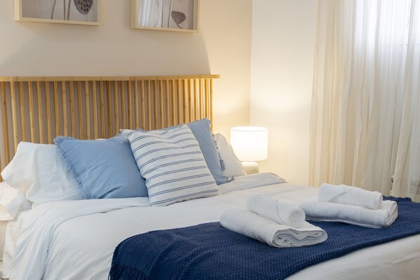 2 bedrooms, iron/ironing board, free WiFi