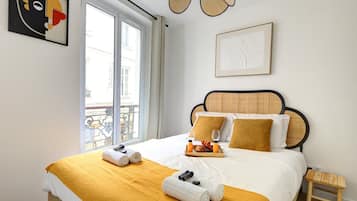 1 bedroom, iron/ironing board, internet, bed sheets